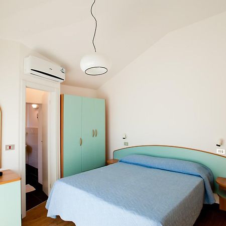 Albergo Villa Mauri Римини Экстерьер фото