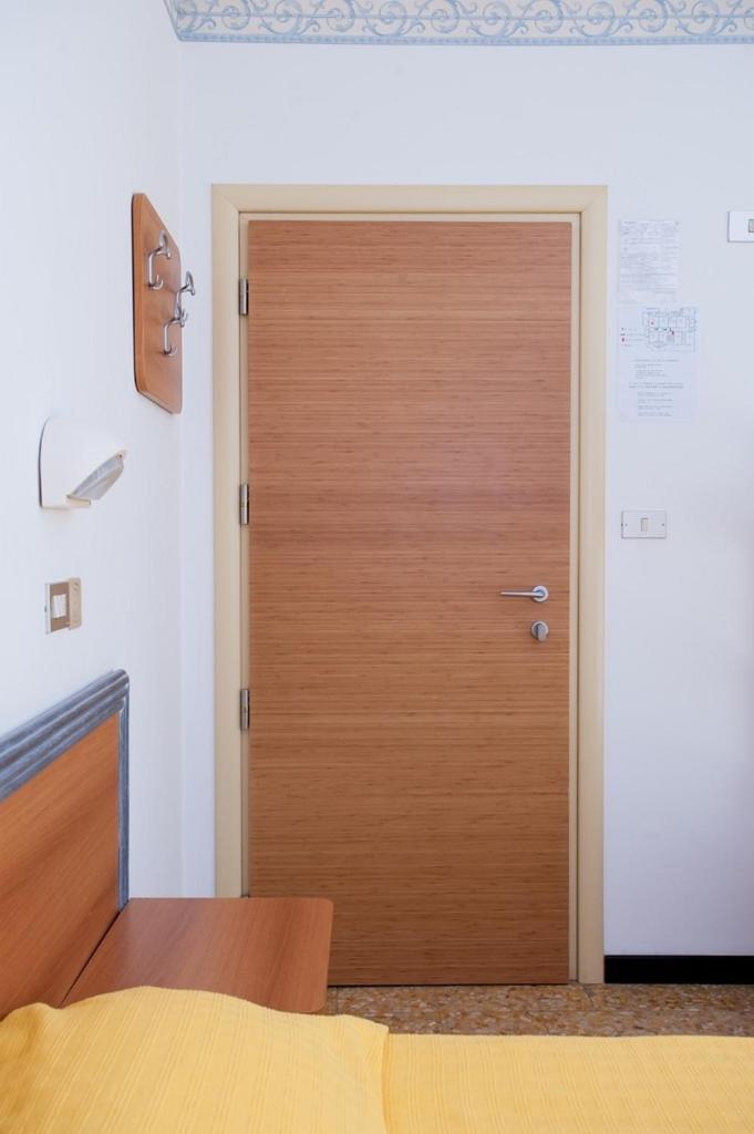 Albergo Villa Mauri Римини Экстерьер фото