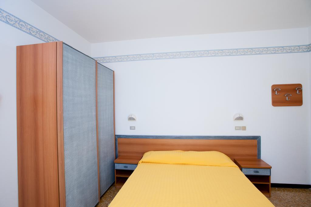 Albergo Villa Mauri Римини Экстерьер фото